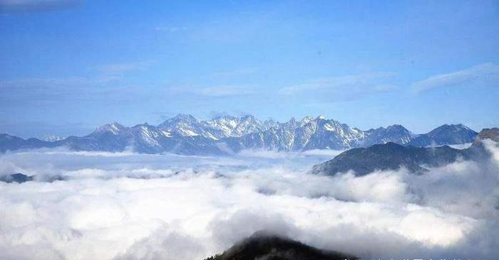 朝天下第一佛山，夏季刺激漂流，冬季壮观雪景胜地