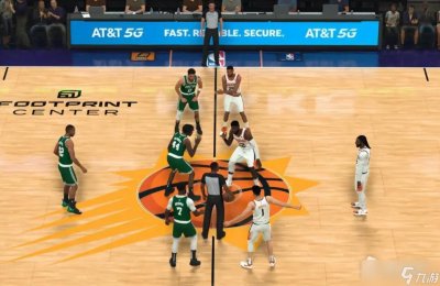 ​《NBA2K23》换人操作方法