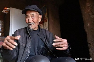 ​百岁老人儿孙满堂，烟酒不离手，原来是因为这3个好习惯