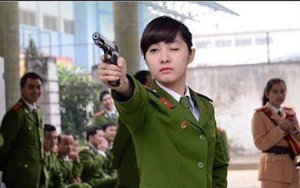 各国女兵照片大集合，乌克兰女兵很漂亮，最后一张太惊艳！