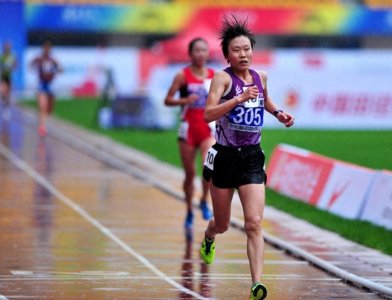 ​田径——全国冠军赛：王佳丽获女子10000米冠军