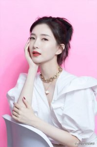 ​名字好听的8位女星，光听字音就觉得是美人，还透着一股文化气息