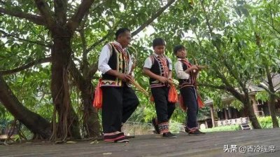 ​拉族的“芦笙”文化对拉枯部落娱乐、结婚、节日的影响
