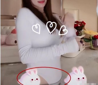 ​李小璐穿“丁字连体衣”床前热舞，不雅视频流出！网友：恶心！