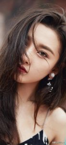 ​宋祖儿壁纸精选，可爱活泼、笑容甜美、性感迷人，优秀的女神