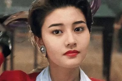​香港富太太噩梦终于迎来了报应，于重症室生命垂危却惨遭网友吐槽