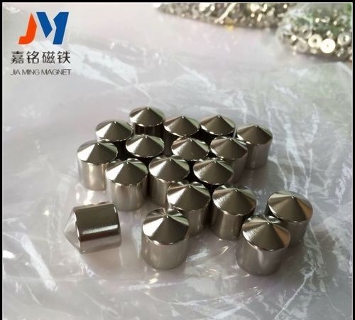 不锈钢能吸磁铁正常吗