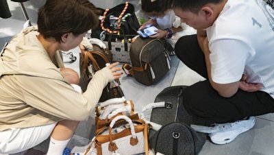 ​有人抢购十几个折扣包、客流量是平日十倍……太平洋百货闭店倒计时