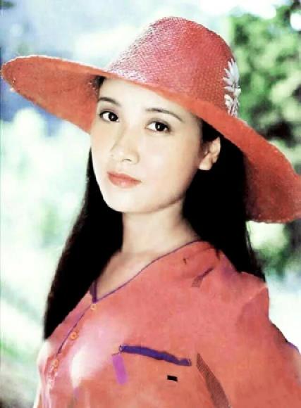 电影演员邓婕的老公是谁(邓婕的第一任丈夫是谁)