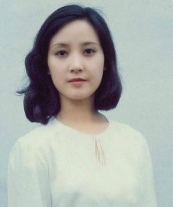 ​电影演员邓婕的老公是谁（邓婕的第一任丈夫是谁）