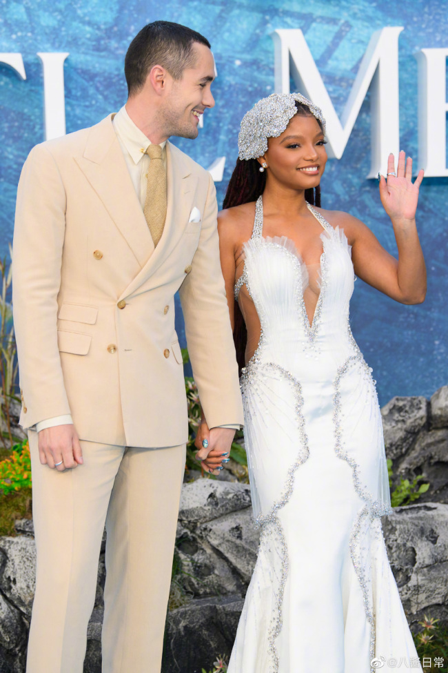 《小美人鱼》伦敦首映礼!黑色小美人鱼主演亮相