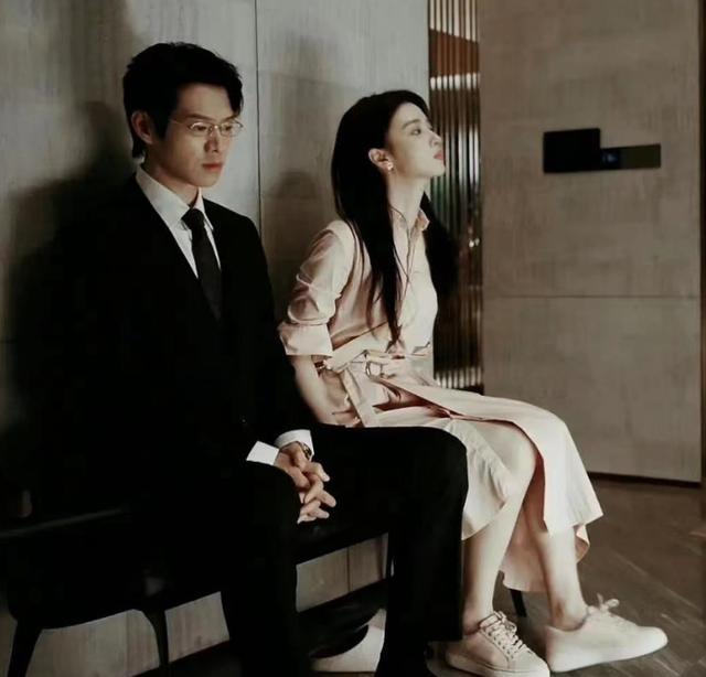 孟宴臣有了新皮肤!《我的人间烟火》魏大勋不穿黑西装改穿冲锋衣了