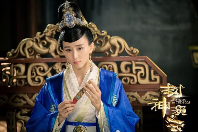 《封神演义》两大美男:邓伦演的子虚妖媚,孙傲演的仙鹤童子很仙