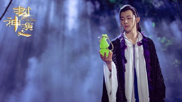 《封神演义》两大美男:邓伦演的子虚妖媚,孙傲演的仙鹤童子很仙