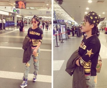 高雅轩潮范儿十足 低调现身首都机场