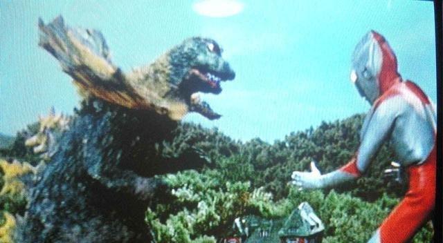 奥特曼哥斯拉实力大比拼:奥特曼灵活占优,哥斯拉大招完胜!