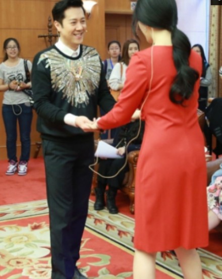 休息区的范冰冰,这脚丫我给出彩