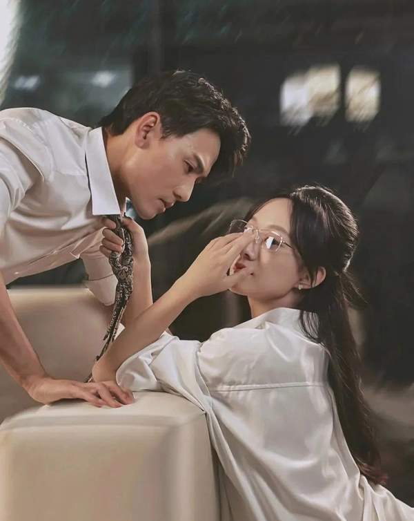 《不舍朝夕》又名《暧昧关系》短剧讲了什么故事?剧情简介