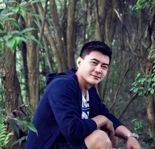 ​演员王新军：成名后抛弃妻子，将秦海璐宠成宝，现在二人天差地别