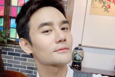 王凯不雅视频风波后首现身,深夜与王鸥聚餐,口罩遮面眉头紧锁