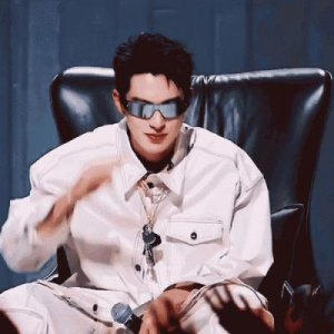 王鹤棣节目遭粉丝围攻,业内哗然