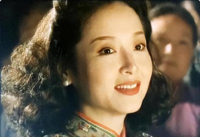 金马影后恬妞,26岁被骗婚,再嫁万梓良,与姐姐恬妮同根不同命