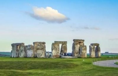 同先辈比我们身上多了什么少了什么三个问题讨论体会1000字