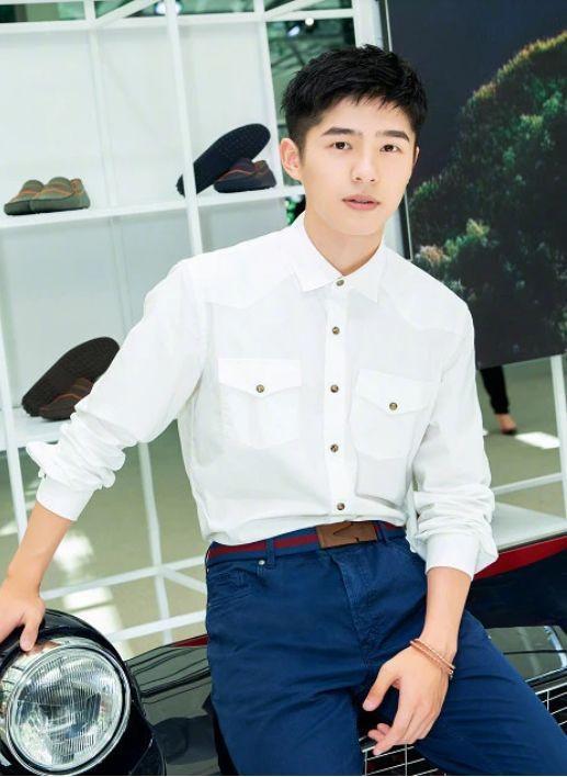 《九州缥缈录》正热播,刘昊然就官宣新剧,女主是张艺兴绯闻女友