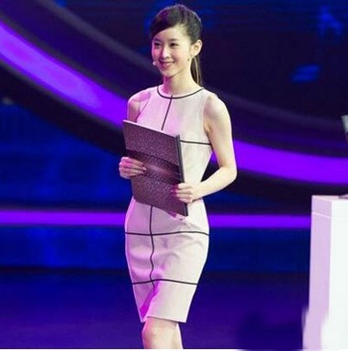 看完刘强东夫妻,再看马云夫妻 就知道差距有多大