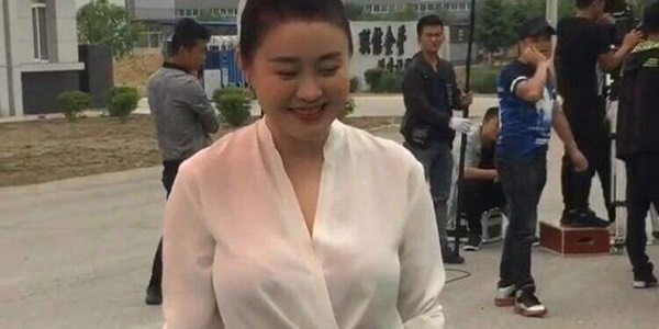 关婷娜的胸多大 关婷娜的胸怎么那么大