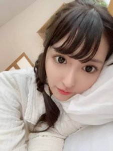 笑起来很甜的ひめ乃雪美图分享,拍起片来非常入戏!