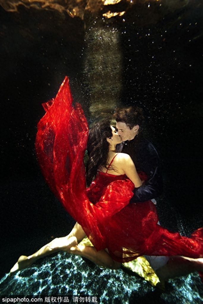 别出心裁的甜蜜情侣照 画面超唯美不拍就OUT啦