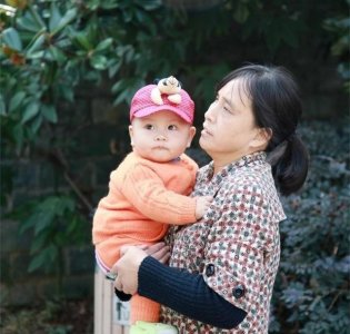 ​丁克“老来得子”，晚年会是庆幸还是后悔？给年轻人上了生动一课