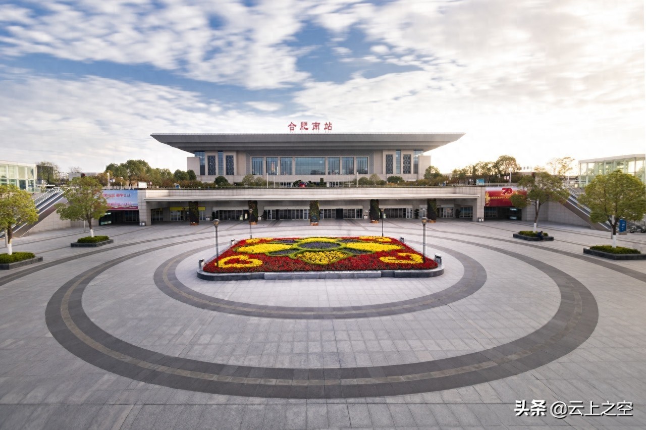 G323 | 从北京南到厦门北,由北到南穿越2053公里的高速动车