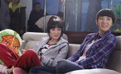 她本是杨幂的助理,因颜值高被导演看中而走红,徐小飒的逆袭人生