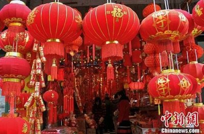 ​过年为什么要挂灯笼 2019年新年灯笼挂单还是挂双有何寓意