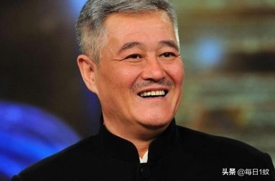 赵本山、范伟小品《卖车》,一本正经的又把范伟给忽悠了