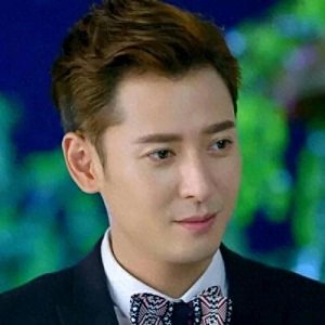 韩栋,出生于浙江萧山,毕业于中南大学,中国内地男演员。