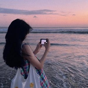 耐看的背影女生头像