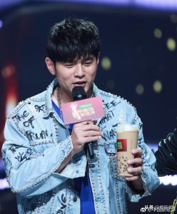 告别发胖身材秀麒麟臂 周杰伦变肌肉男靠这个?