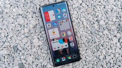 手机到底要不要贴钢化膜?老师傅这样说,这下终于懂了