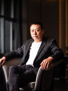 《万名风采人物访谈》潼关富豪李五亮:捐3650万成陕西首善