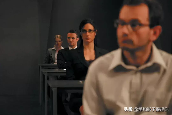 有什么好看的密室电影(盘点10部密室类电影)