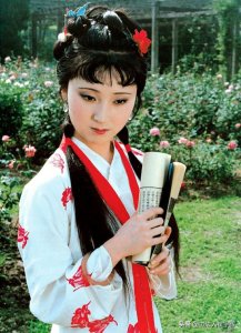 新红楼梦演员剧照(13张红楼梦剧照)