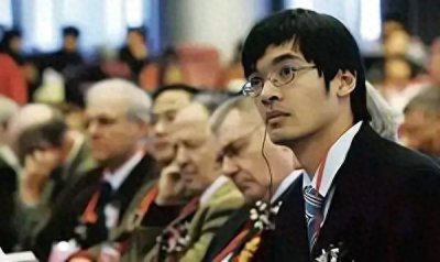 ​神童陶哲轩：8岁高考760分，智商远超爱因斯坦，今成美国大学教授
