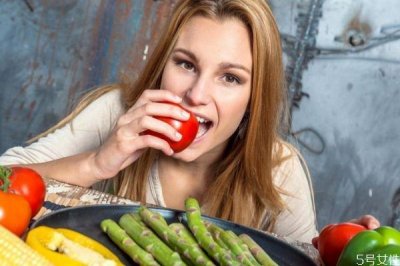 ​吃西红柿可以美白吗 吃西红柿有美白的效果吗