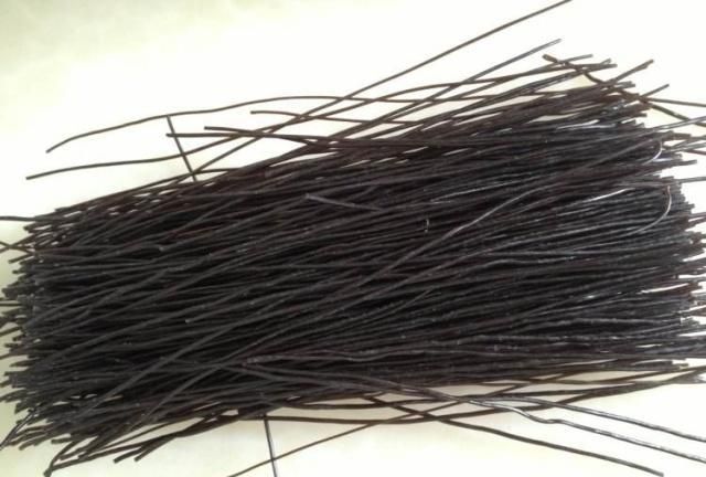 黑色的粉条叫什么蕨根粉