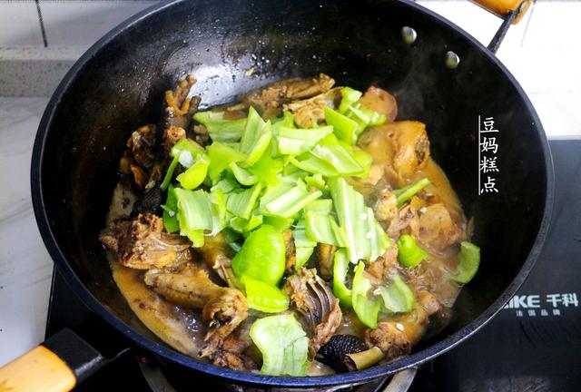 如何做炒鸡又好吃又简单（家常炒鸡的做法）(14)