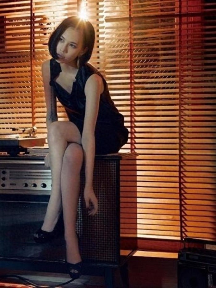 赵薇新电影《没有别的爱》女主角“水原希子”近照