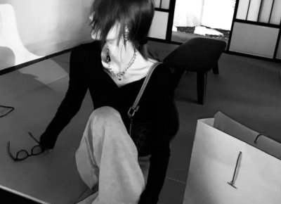 ​发现老公和一个女的同居六年，还有一个儿子